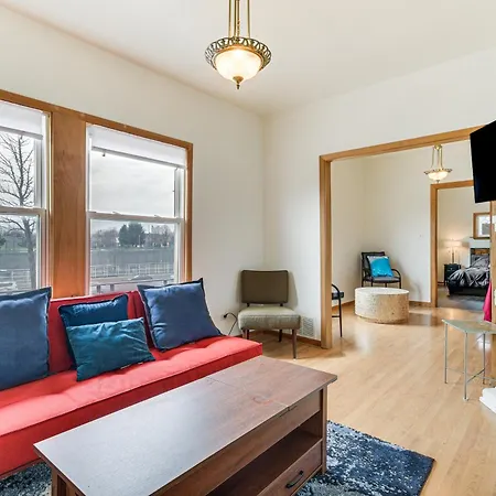 Charming Oak Park Retreat With Fenced Backyard! Villa